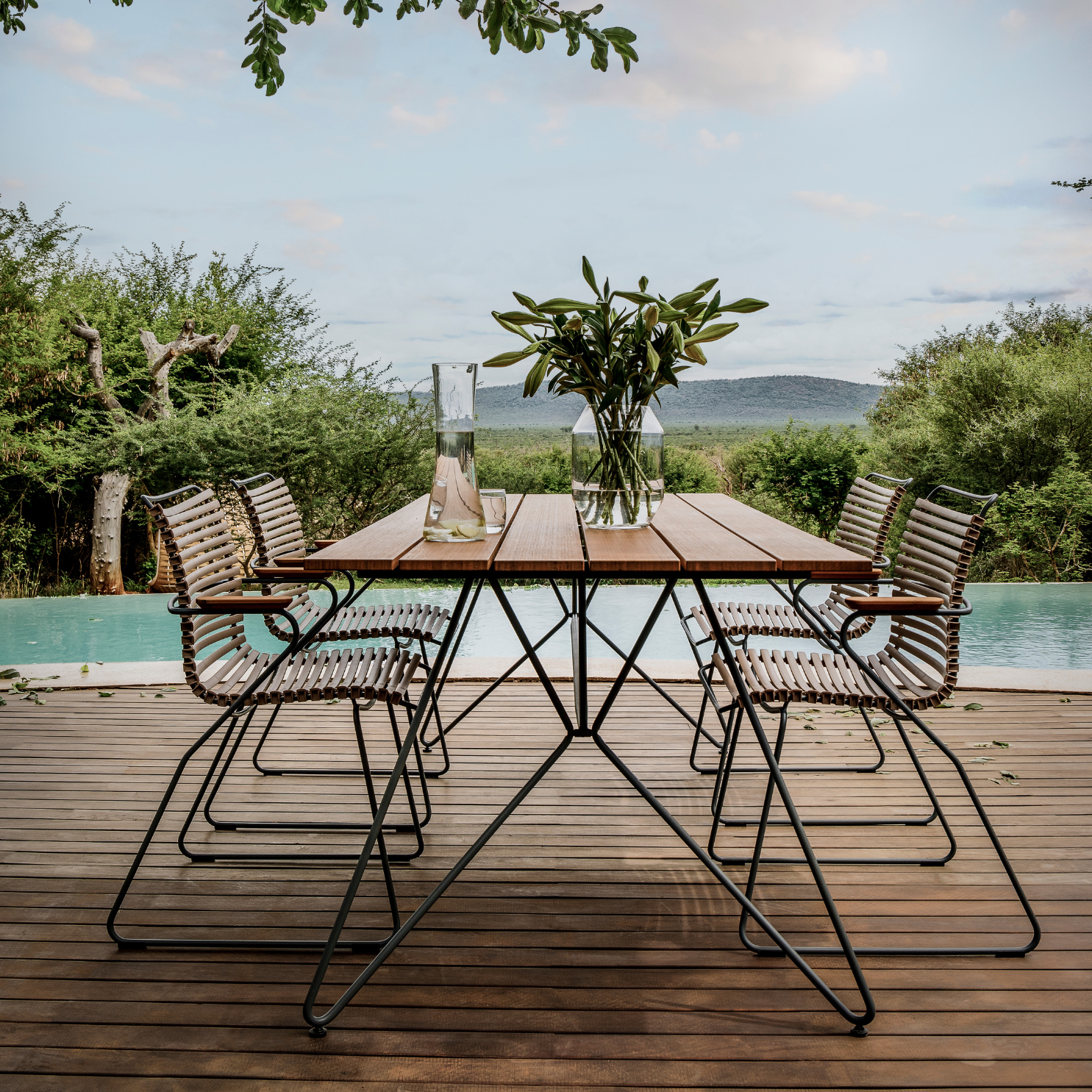 SKETCH Dining Table